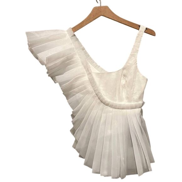 NWT Aje Orbit Sculptural Pleated Top (UK/AU 4 = US 0) - Picture 6 of 13